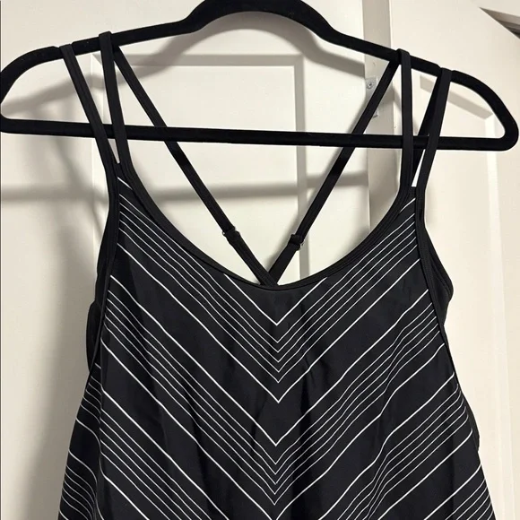NEW [Athleta] Chevron Blousy Black/Grey Swim Swimsuit Tankini Women’s 34 B/C - Picture 4 of 9